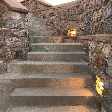 Grande Grotta House *