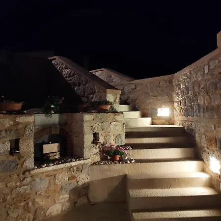 Grande Grotta House *