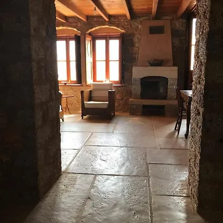 Grande Grotta House