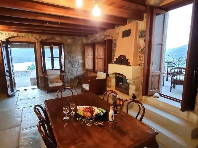 Grande Grotta House *