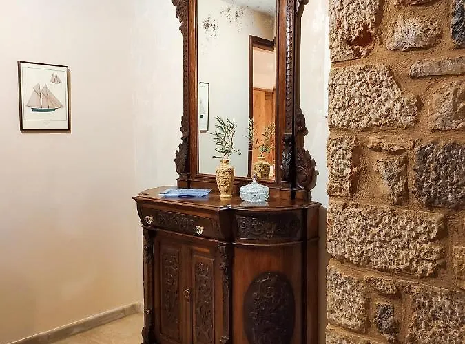 Grande Grotta House *