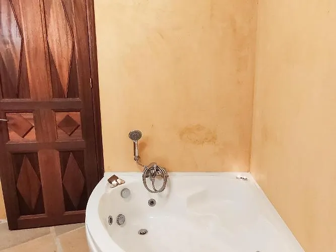 Grande Grotta House بيت للعطل