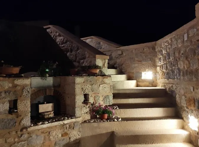 Grande Grotta House *